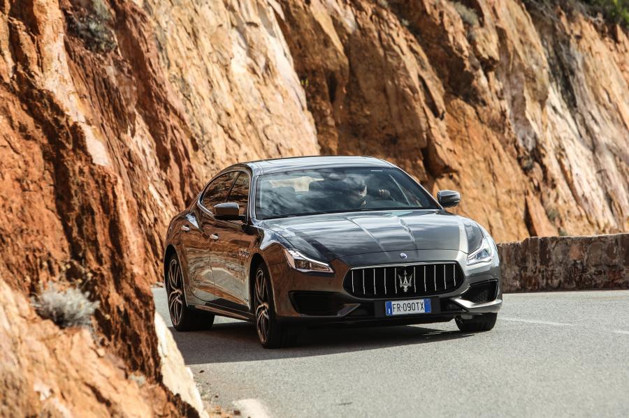  Maserati Quattroporte S Q4 GranSport (M156) 2017 года  (фото 18 из 41)